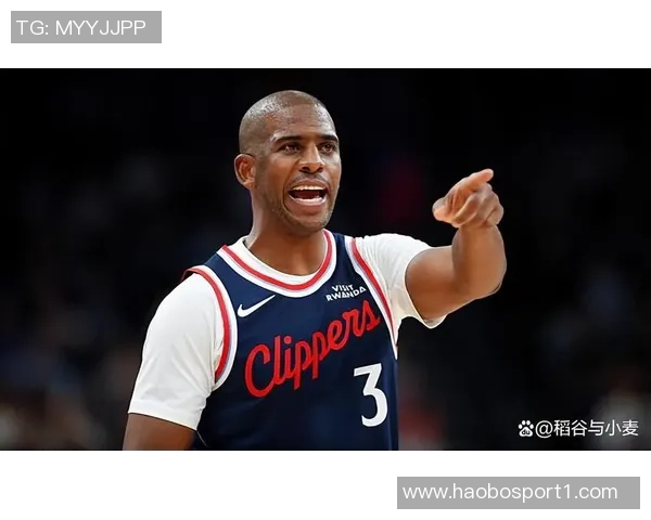 曾经的船长保罗回归首战表现平平仅得4分并送出4次助攻 曾经的船长保罗回归首战表现平平仅得4分并送出4次助攻