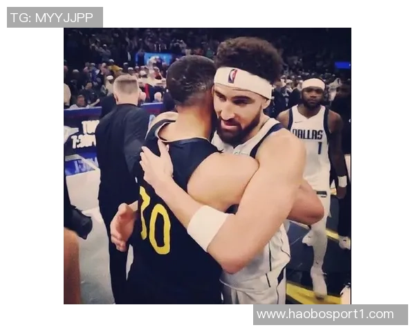 克莱重现昔日风采半场三分表现亮眼单防字母展现防守实力