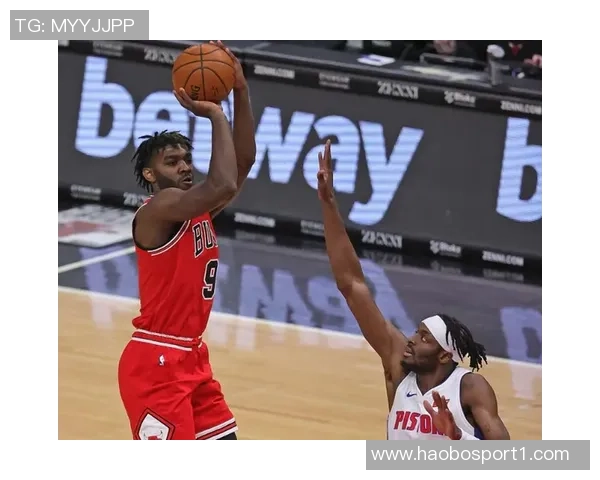 沃特森神勇表现三分精准轰下30分助球队逆转胜利展现超级实力