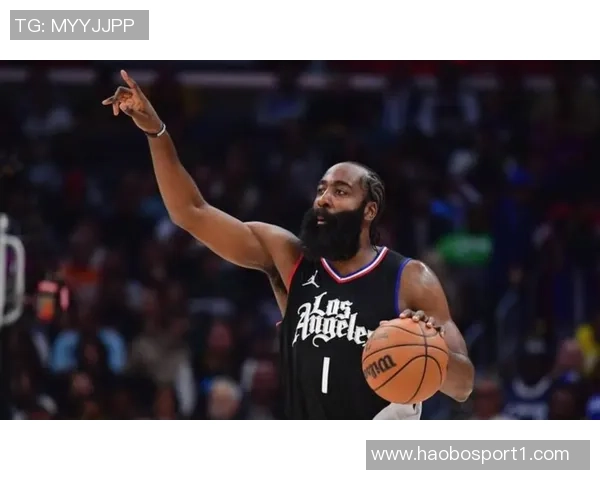 快船发布海报庆祝胜利哈登精彩投篮瞬间成焦点