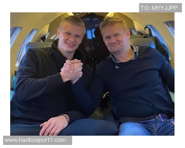 哈兰德父亲赛后调侃曼联落后8分期待他们奋起直追